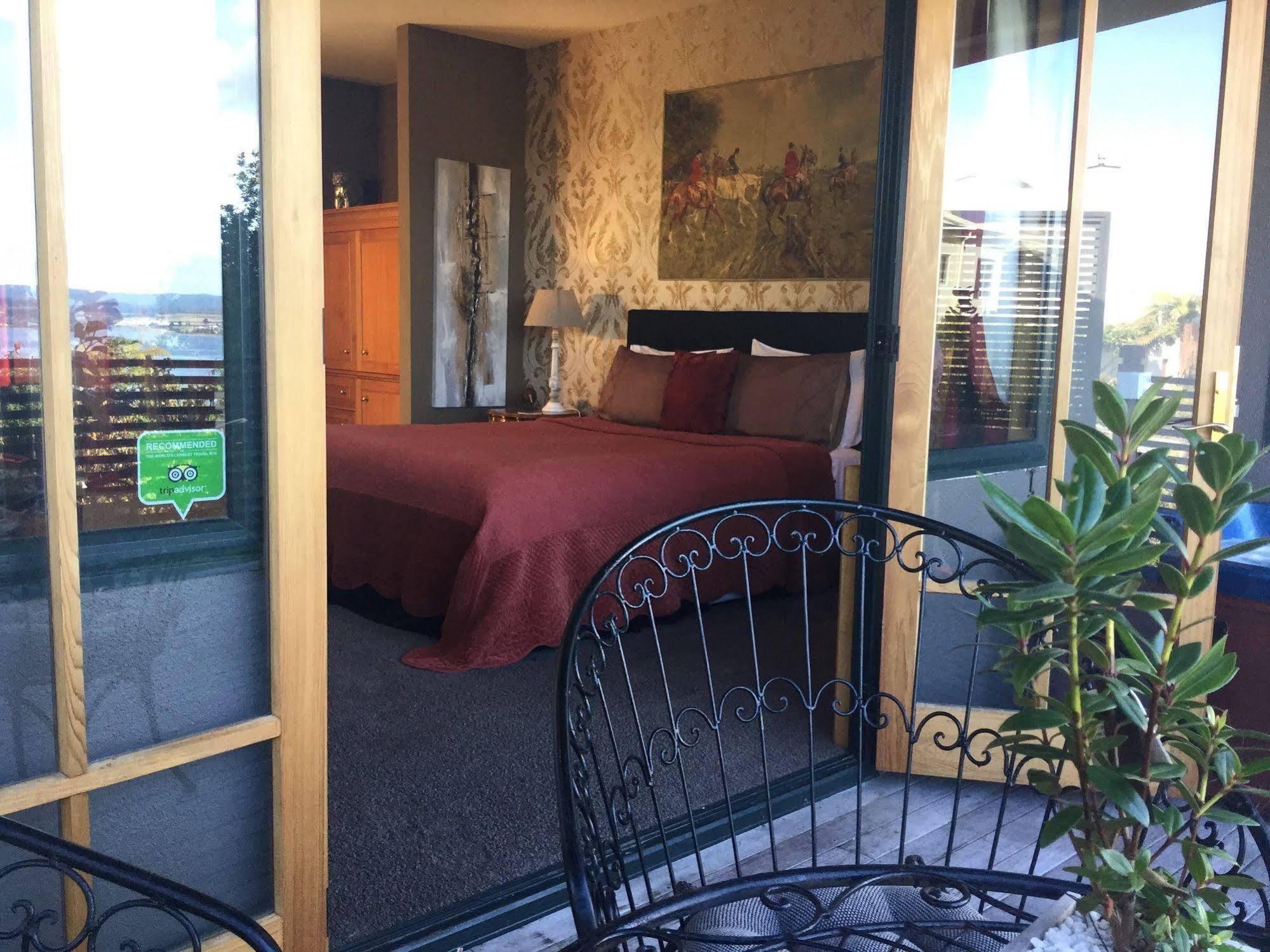 The Flying Trout Boutique Lodge Lago Lago Taupo Exterior foto