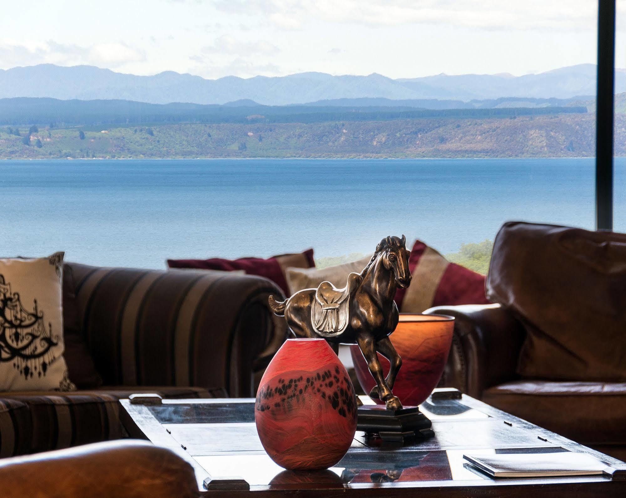 The Flying Trout Boutique Lodge Lago Lago Taupo Exterior foto